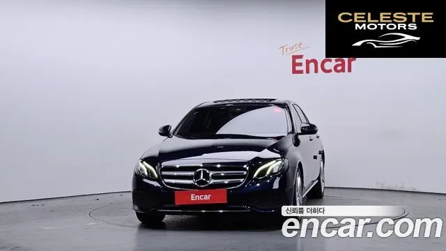 MERCEDES BENZ E-Classe W213 E200 Avantgarde 2018 — photo 3 sur 26