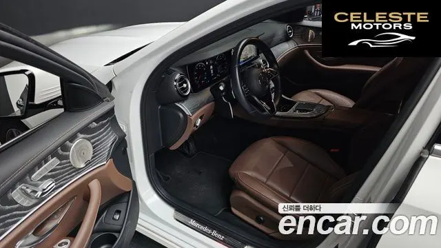 MERCEDES BENZ E-Classe W213 E350 4MATIC Avantgarde 2022 — photo 11 sur 20