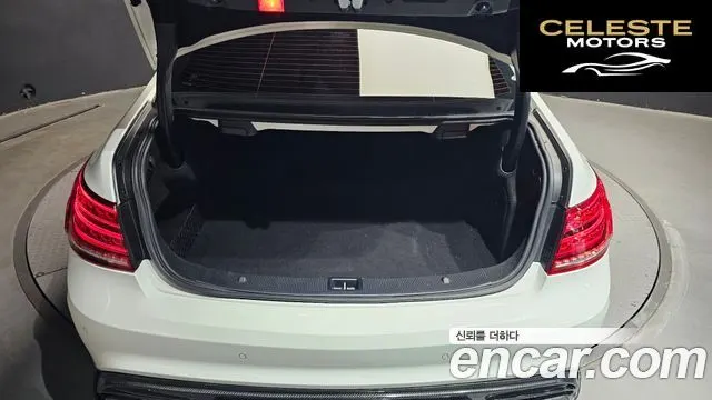MERCEDES BENZ E-Classe W212 E400 Coupé 2016 — photo 20 sur 20