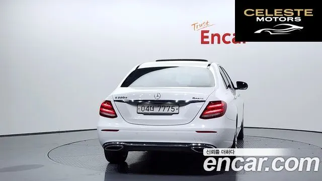 MERCEDES BENZ E-Classe W213 E220d 4MATIC Avantgarde 2017 — photo 4 sur 20