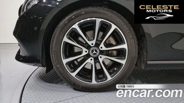 MERCEDES BENZ E-Classe W213 E250 Avantgarde 2020 — photo 5 sur 26