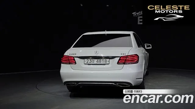 MERCEDES BENZ E-Classe W212 E220 CDI Avantgarde 2014 — photo 4 sur 20