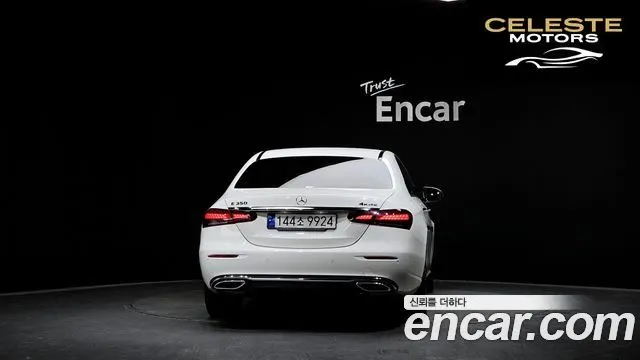 MERCEDES BENZ E-Classe W213 E350 4MATIC Avantgarde 2022 — photo 4 sur 20