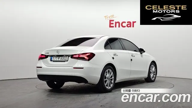 MERCEDES BENZ A-Classe W177 A220 Berline 2020 — photo 2 sur 20