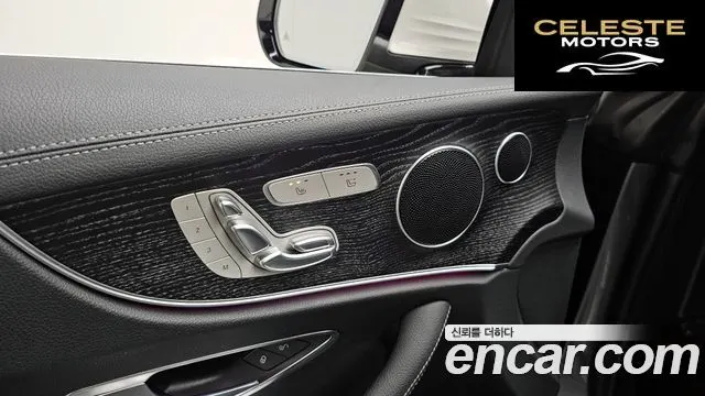 MERCEDES BENZ E-Classe W213 E220d Cabriolet 2019 — photo 17 sur 20