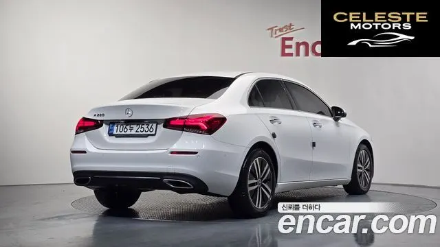 MERCEDES BENZ A-Classe W177 A220 Berline 2022 — photo 2 sur 20
