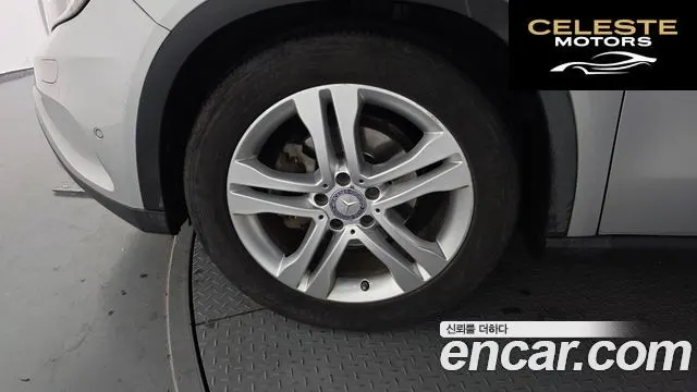 MERCEDES BENZ GLA-Classe X156 GLA200 CDI 4MATIC 2015 — photo 5 sur 20