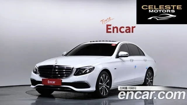 MERCEDES BENZ E-Classe W213 E300e 4MATIC Exclusive 2020 — photo 1 sur 20