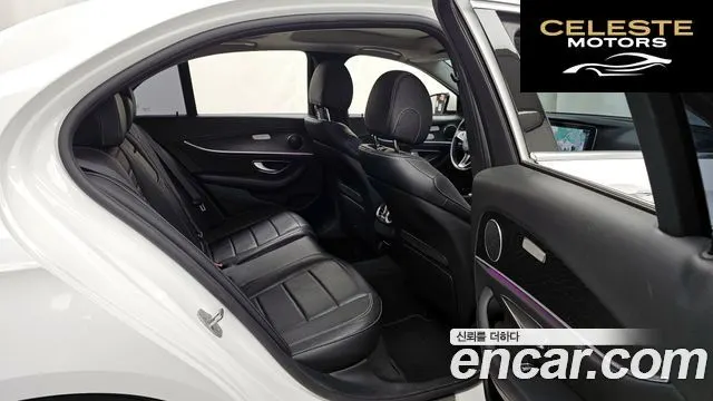 MERCEDES BENZ E-Classe W213 E300 4MATIC Avantgarde 2017 — photo 12 sur 20