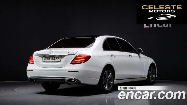 MERCEDES BENZ E-Classe W213 E300 4MATIC Avantgarde 2017 — photo 2 sur 20