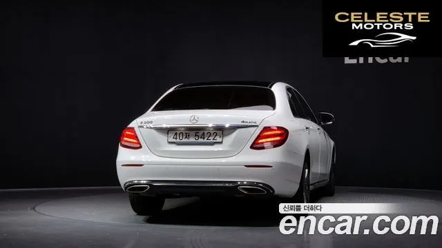MERCEDES BENZ E-Classe W213 E300 4MATIC Avantgarde 2017 — photo 4 sur 20