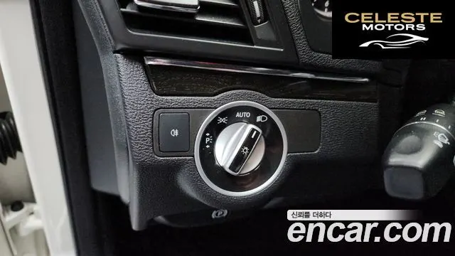 MERCEDES BENZ E-Classe W212 E350 Cabriolet 2012 — photo 17 sur 20