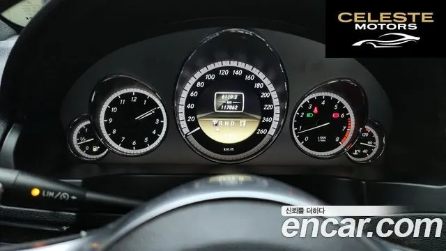 MERCEDES BENZ E-Classe W212 E350 Cabriolet 2012 — photo 8 sur 20