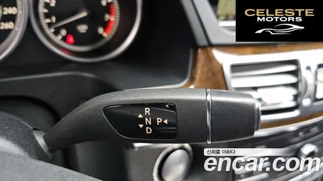 MERCEDES BENZ E-Classe W212 E300 2016 — photo 9 sur 20