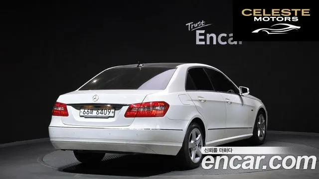 MERCEDES BENZ E-Classe W212 E220 CDI Avantgarde 2011 — photo 2 sur 20