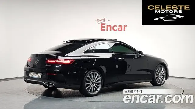 MERCEDES BENZ E-Classe W213 E450 4MATIC Coupé 2020 — photo 2 sur 20