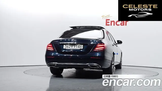 MERCEDES BENZ E-Classe W213 E300 Avantgarde 2018 — photo 4 sur 20