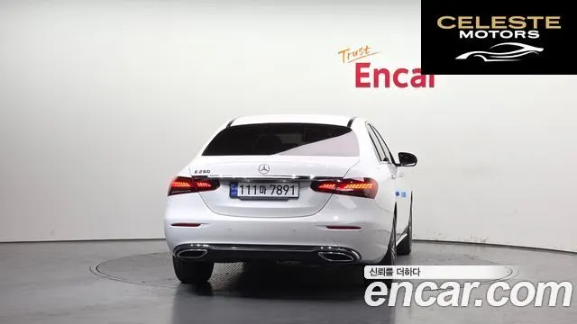 MERCEDES BENZ E-Classe W213 E250 Avantgarde 2022 — photo 4 sur 20