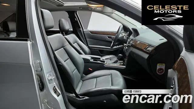 MERCEDES BENZ E-Classe W212 E200 CGI 2011 — photo 10 sur 20