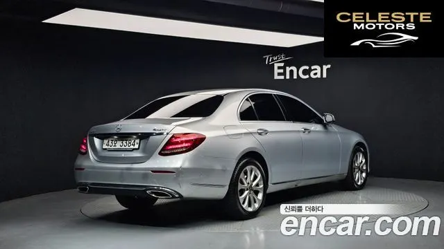 MERCEDES BENZ E-Classe W213 E300 4MATIC Exclusive 2018 — photo 2 sur 20