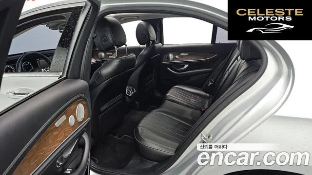 MERCEDES BENZ E-Classe W213 E300 4MATIC Exclusive 2019 — photo 12 sur 20