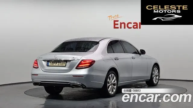 MERCEDES BENZ E-Classe W213 E300 4MATIC Exclusive 2019 — photo 2 sur 20