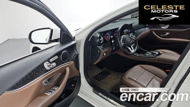 MERCEDES BENZ E-Classe W213 E220d Avantgarde 2020 — photo 11 sur 20