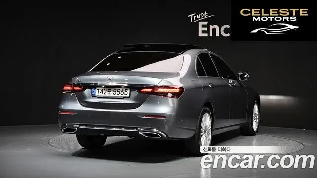MERCEDES BENZ E-Classe W213 E250 Exclusive 2021 — photo 2 sur 20