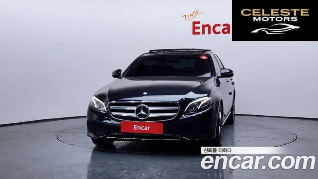 MERCEDES BENZ E-Classe W213 E300 Avantgarde 2017 — photo 3 sur 20