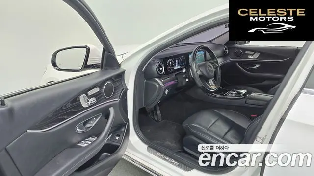 MERCEDES BENZ E-Classe W213 E300 Avantgarde 2017 — photo 10 sur 20
