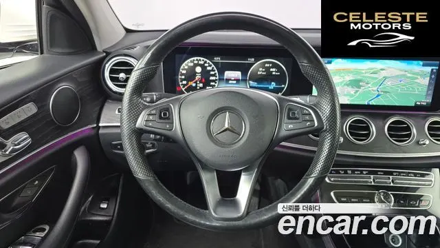 MERCEDES BENZ E-Classe W213 E300 Avantgarde 2017 — photo 13 sur 20