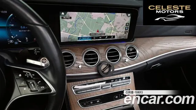 MERCEDES BENZ E-Classe W213 E220d 4MATIC Exclusive 2021 — photo 14 sur 20