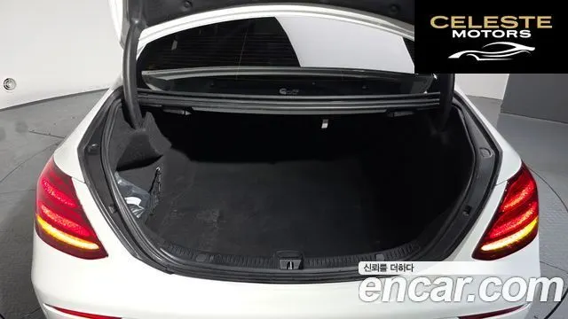MERCEDES BENZ E-Classe W213 E220d Avantgarde 2020 — photo 20 sur 20