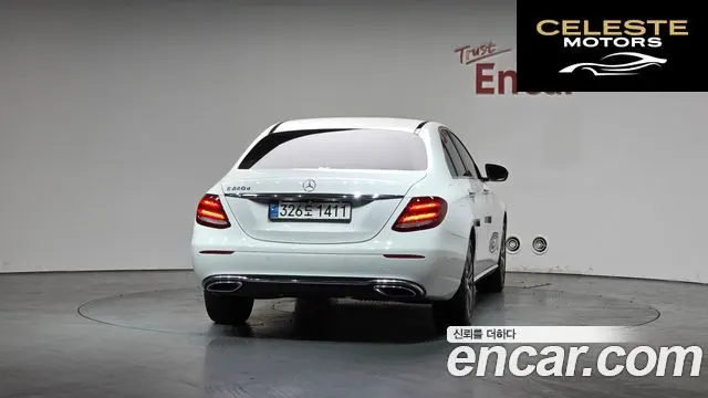 MERCEDES BENZ E-Classe W213 E220d Avantgarde 2020 — photo 4 sur 20