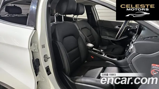 MERCEDES BENZ GLA-Classe X156 GLA220 2019 — photo 10 sur 20