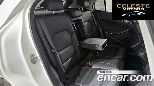 MERCEDES BENZ GLA-Classe X156 GLA220 2019 — photo 12 sur 20