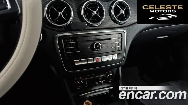 MERCEDES BENZ GLA-Classe X156 GLA220 2019 — photo 18 sur 20
