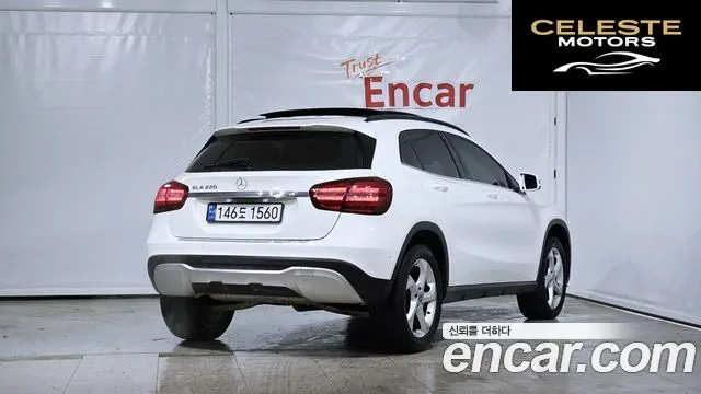 MERCEDES BENZ GLA-Classe X156 GLA220 2019 — photo 2 sur 20