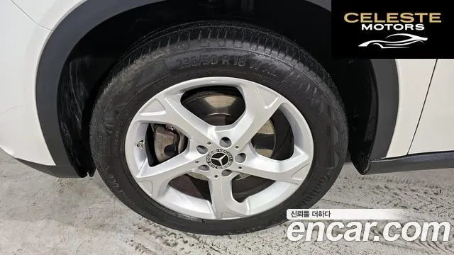 MERCEDES BENZ GLA-Classe X156 GLA220 2019 — photo 5 sur 20