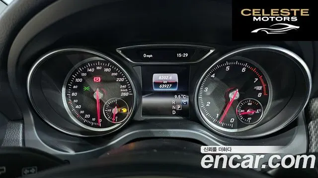 MERCEDES BENZ GLA-Classe X156 GLA220 2019 — photo 8 sur 20
