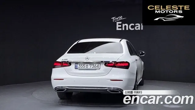 MERCEDES BENZ E-Classe W213 E250 Avantgarde 2023 — photo 4 sur 26