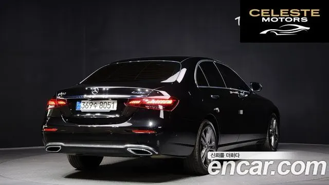 MERCEDES BENZ E-Classe W213 E350 4MATIC Avantgarde 2022 — photo 2 sur 20