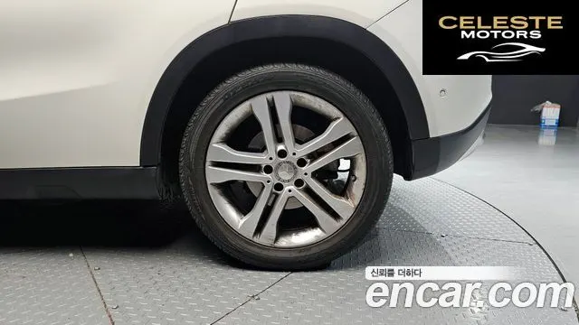 MERCEDES BENZ GLA-Classe X156 GLA200 d 2016 — photo 5 sur 20