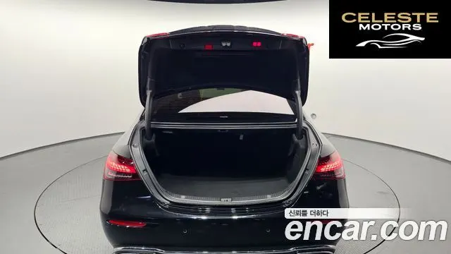 MERCEDES BENZ E-Classe W213 E350 4MATIC Avantgarde 2022 — photo 20 sur 20