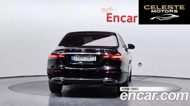 MERCEDES BENZ E-Classe W213 E350 4MATIC Avantgarde 2022 — photo 4 sur 20