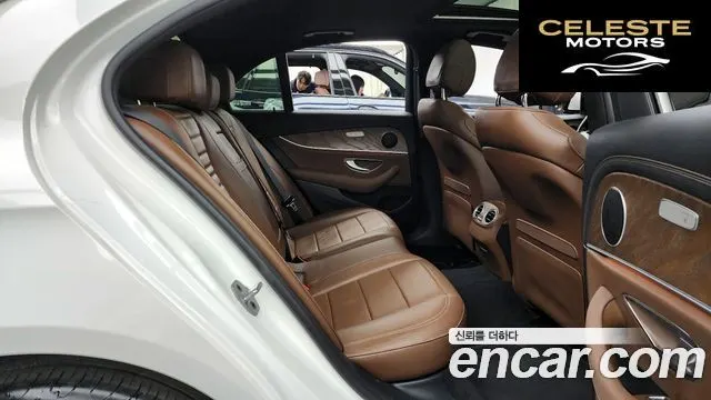 MERCEDES BENZ E-Classe W213 E250 Exclusive 2021 — photo 12 sur 26