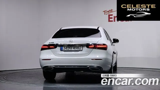 MERCEDES BENZ E-Classe W213 E250 Exclusive 2021 — photo 4 sur 26