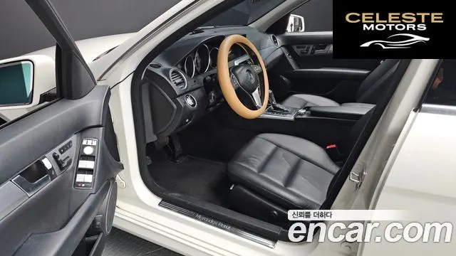 MERCEDES BENZ C-Classe W204 C200 CGI Avantgarde 2012 — photo 11 sur 26
