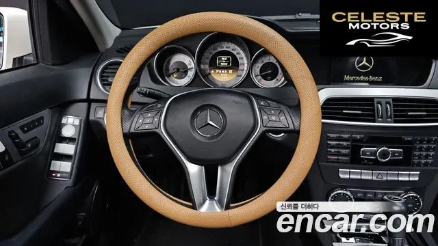 MERCEDES BENZ C-Classe W204 C200 CGI Avantgarde 2012 — photo 13 sur 26
