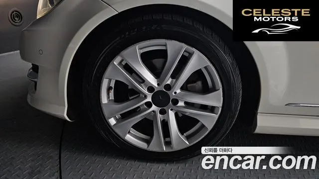 MERCEDES BENZ C-Classe W204 C200 CGI Avantgarde 2012 — photo 5 sur 26